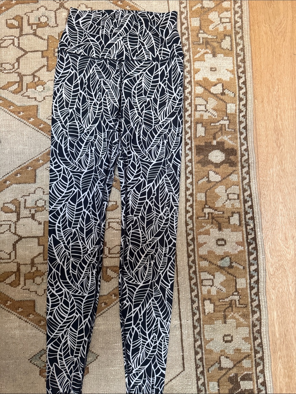 Lulu lemon High-Waist Leaf Print Leggings - Black/White